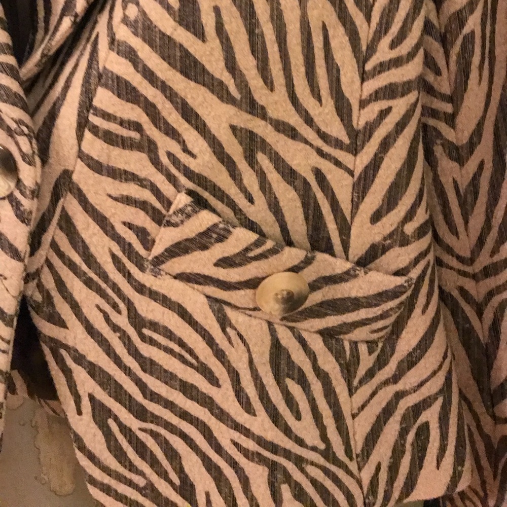 Ladies jacket/600 West - Picture 8 of 8